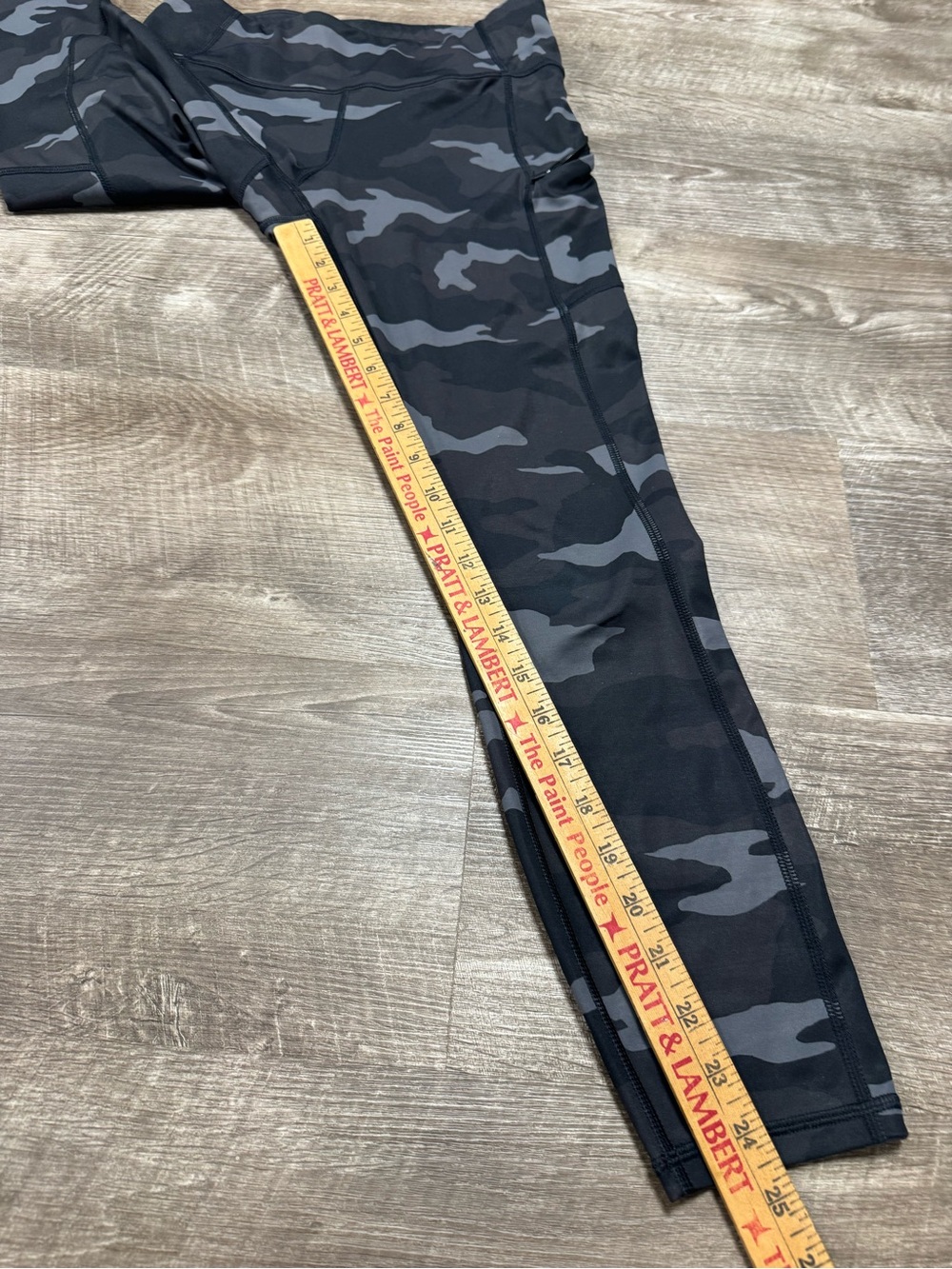 Athleta Camo Contender 7/8 Tight in Powerlift Size Small - Picture 4 of 9